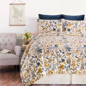 Zanari Cotton Floral Quilt Set